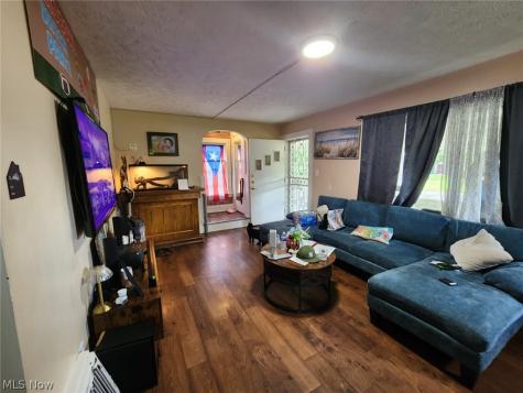 932 Hardesty Boulevard Akron OH 44320