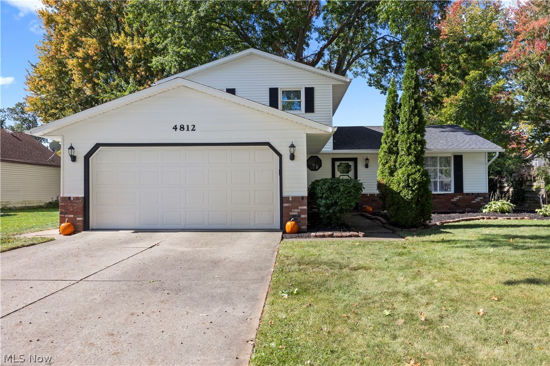 4812 Briarwood Drive Lorain OH 44053