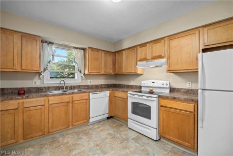 4812 Briarwood Drive Lorain OH 44053
