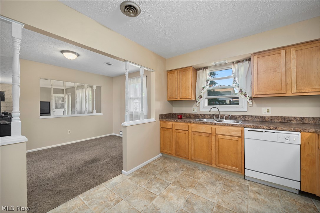 4812 Briarwood Drive Lorain OH 44053