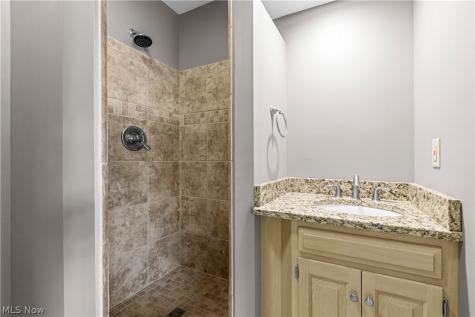 4056 Glenmoor Road NW Canton OH 44718