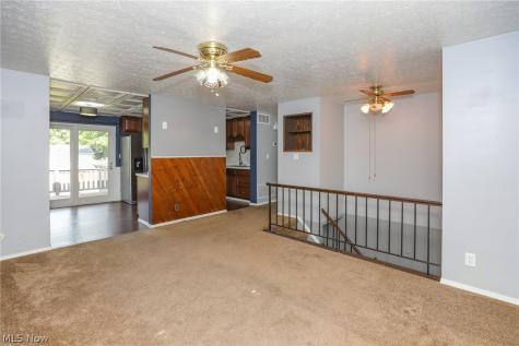 1073 Sunnywood Lane Ravenna OH 44266