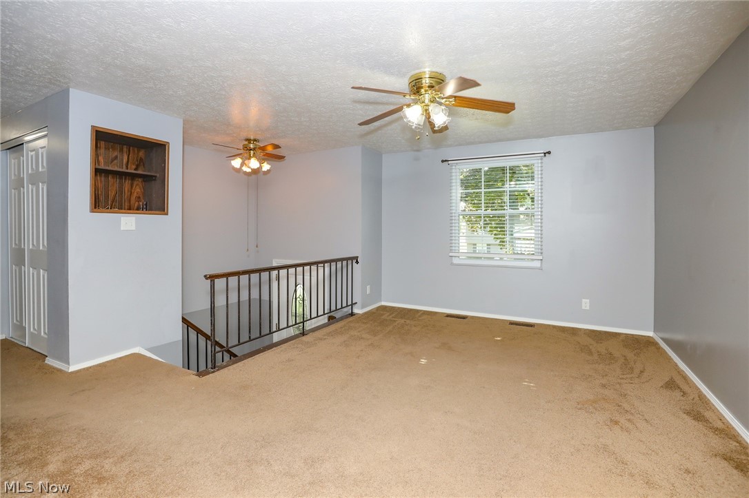 1073 Sunnywood Lane Ravenna OH 44266