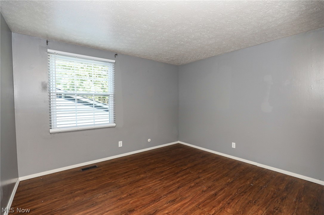 1073 Sunnywood Lane Ravenna OH 44266