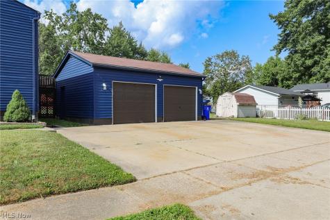 1073 Sunnywood Lane Ravenna OH 44266