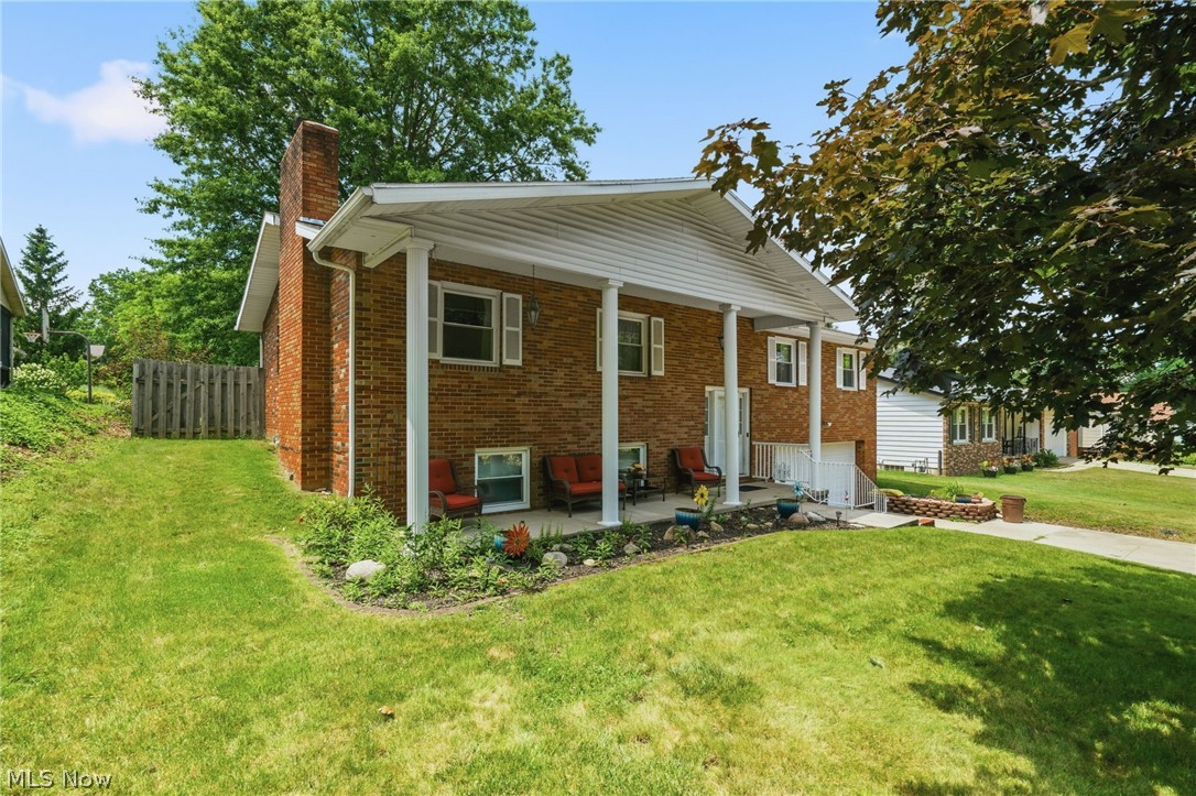 912 S Azalea Boulevard Barberton OH 44203