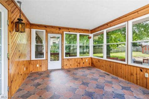 912 S Azalea Boulevard Barberton OH 44203