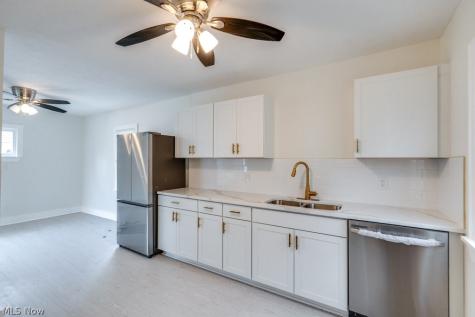 5141 Clement Avenue Maple Heights OH 44137