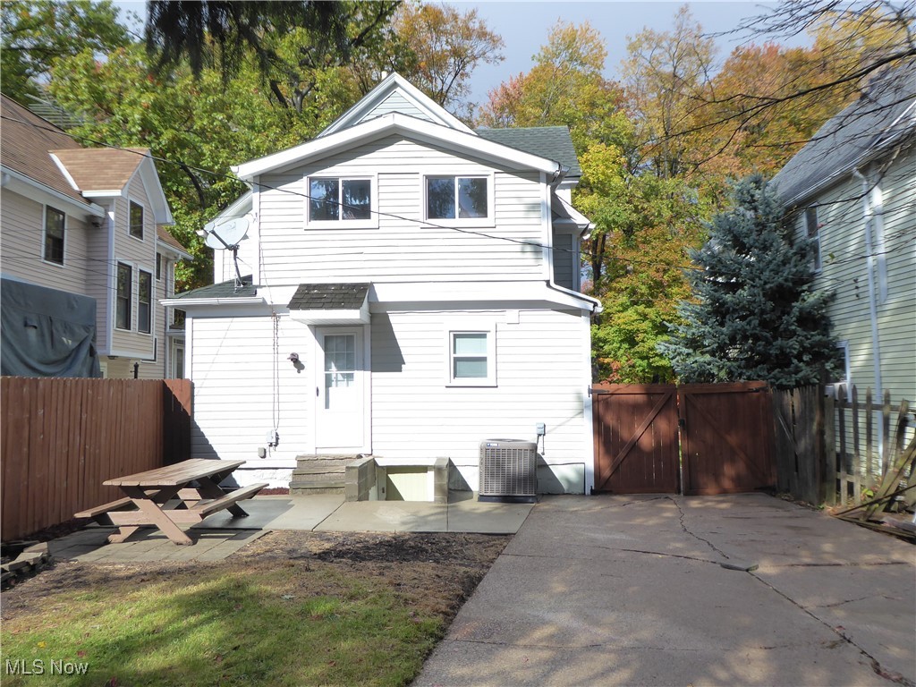 3923 Pensacola Cleveland OH 44109