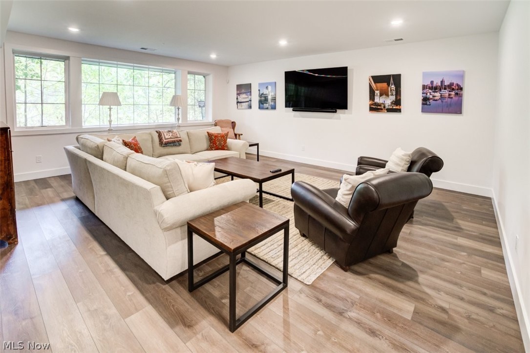 188 Cleveland Street Chagrin Falls OH 44022