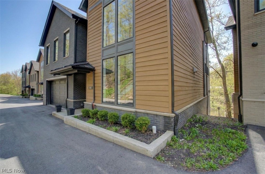 188 Cleveland Street Chagrin Falls OH 44022