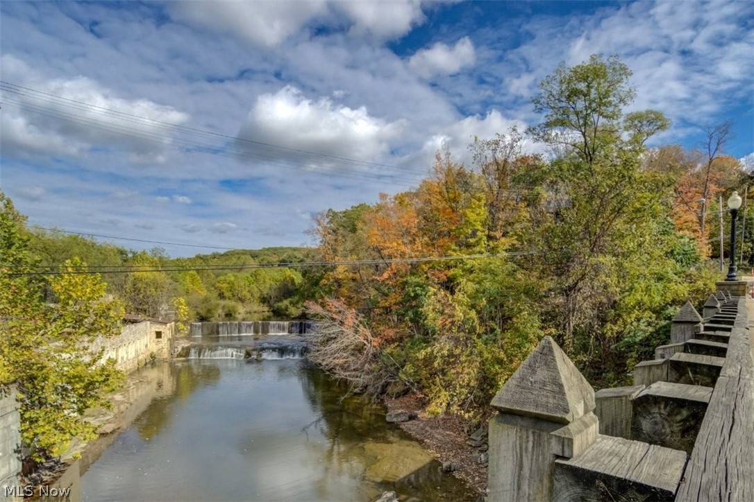 188 Cleveland Street Chagrin Falls OH 44022