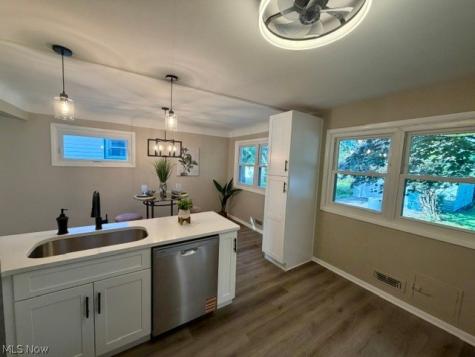 6574 Mandalay Drive Parma Heights OH 44130