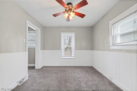 529 Bina Avenue Akron OH 44314
