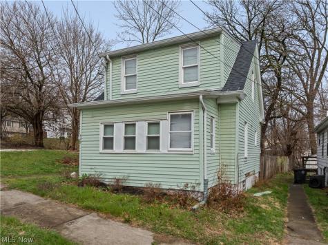 529 Bina Avenue Akron OH 44314
