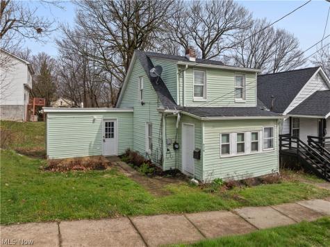 529 Bina Avenue Akron OH 44314