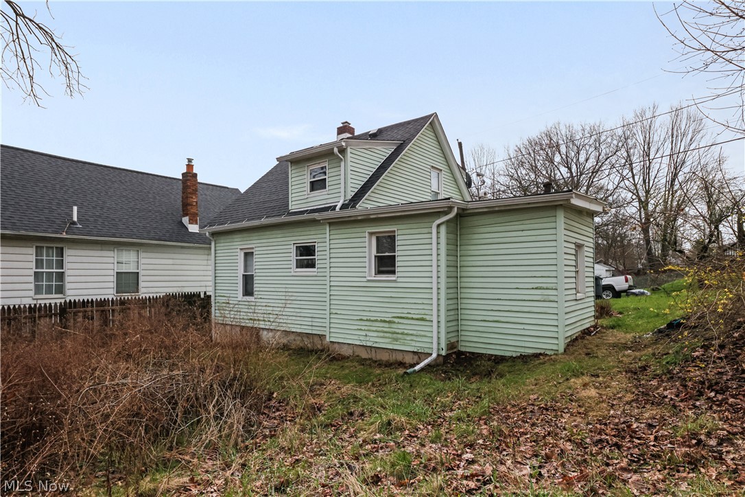 529 Bina Avenue Akron OH 44314