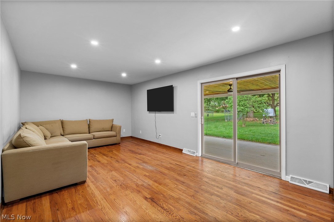 4618 S Arlington Road Green OH 44685