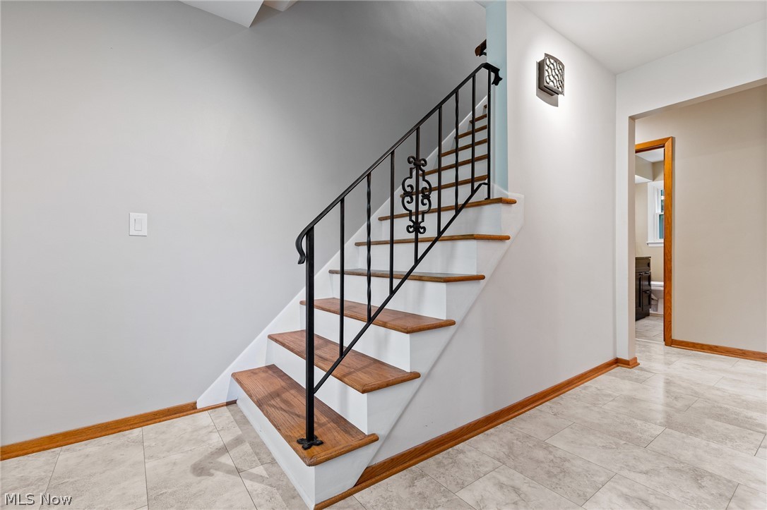 4618 S Arlington Road Green OH 44685
