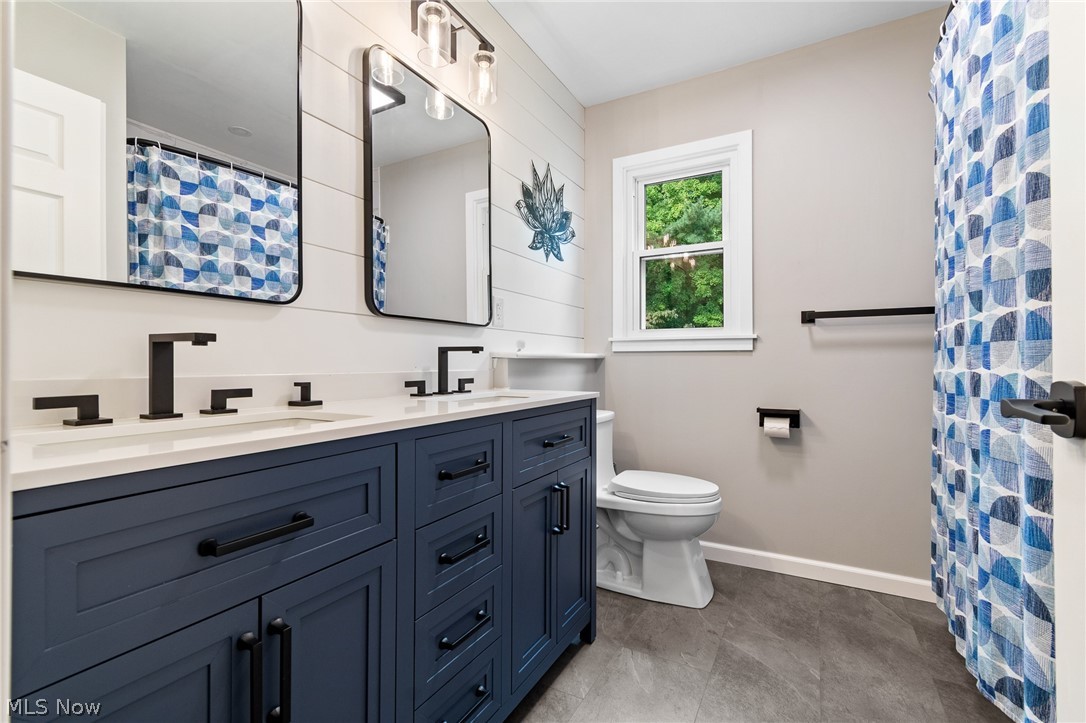 4618 S Arlington Road Green OH 44685