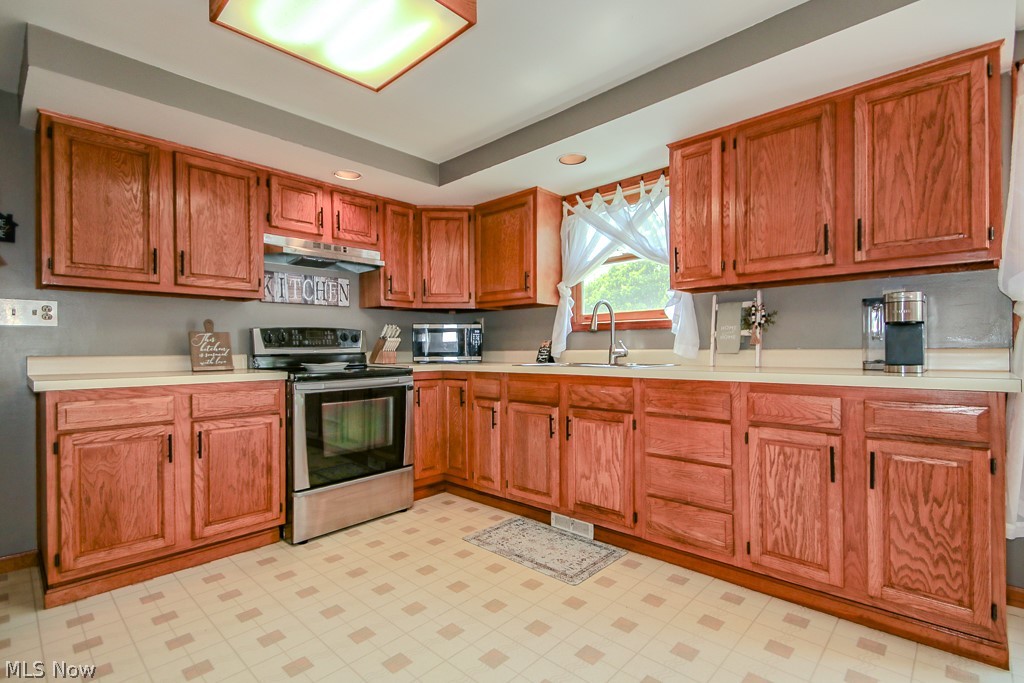 7600 Kniffen Road Leroy OH 44077