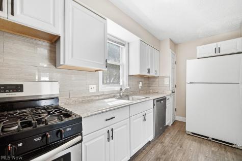 2326 Greenvale Road Cleveland OH 44121