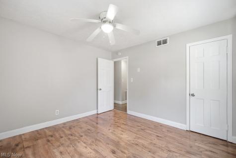 2326 Greenvale Road Cleveland OH 44121