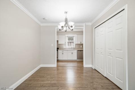 2326 Greenvale Road Cleveland OH 44121