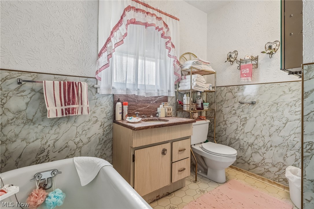 1377 E 28th Street Ashtabula OH 44004