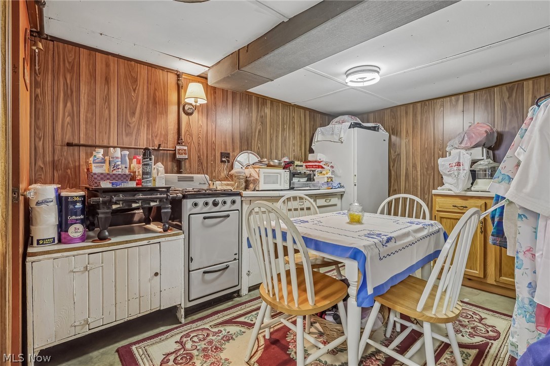 1377 E 28th Street Ashtabula OH 44004