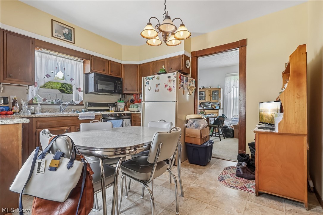 1377 E 28th Street Ashtabula OH 44004
