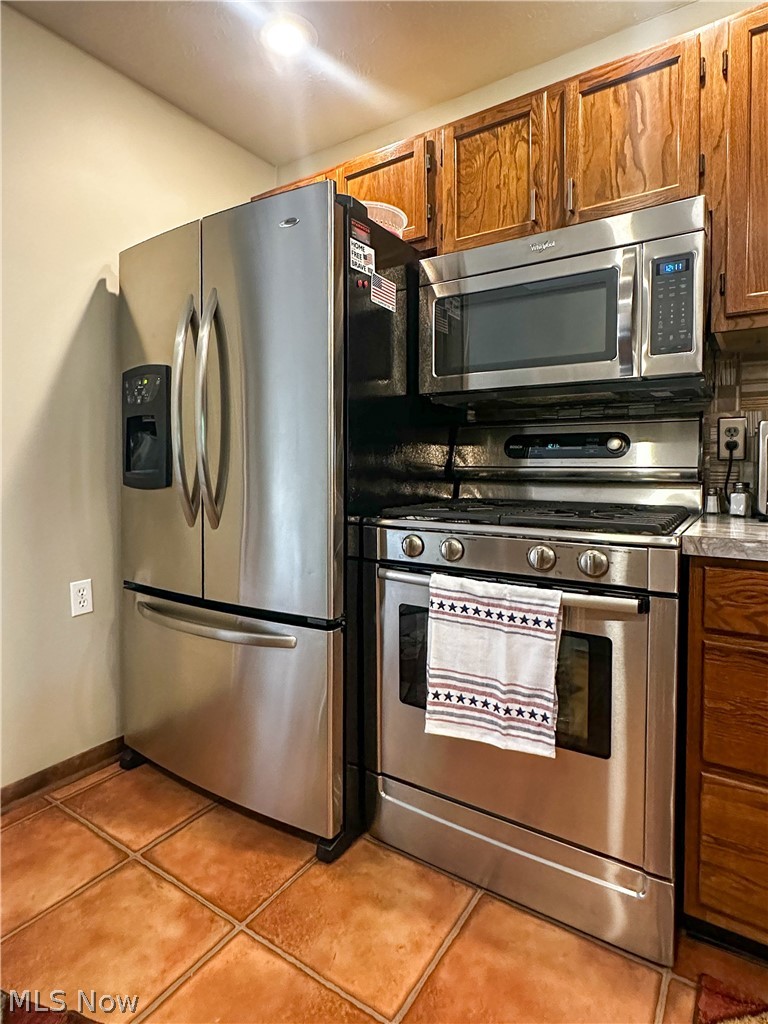340 Tibbetts Wick Road Girard OH 44420