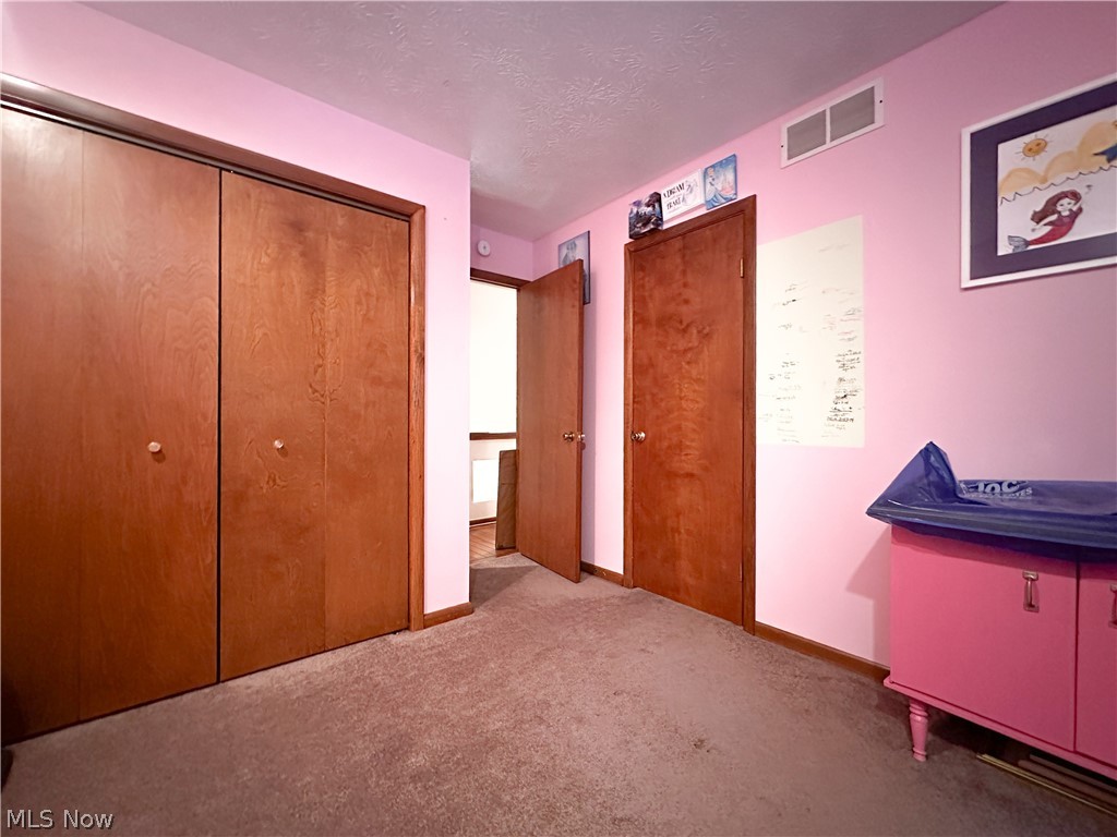 340 Tibbetts Wick Road Girard OH 44420
