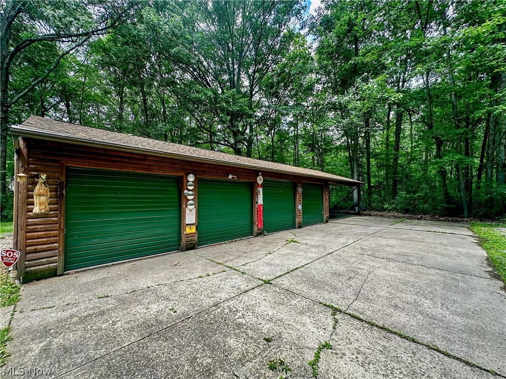 340 Tibbetts Wick Road Girard OH 44420