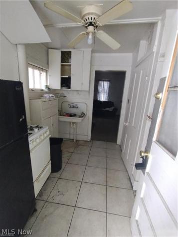 376 W Park Avenue Niles OH 44446
