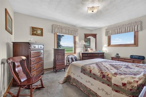 9015 Mapleton Street SE East Canton OH 44730
