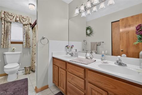 9015 Mapleton Street SE East Canton OH 44730