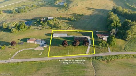 9015 Mapleton Street SE East Canton OH 44730