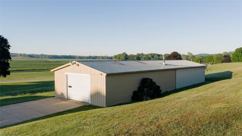 9015 Mapleton Street SE East Canton OH 44730
