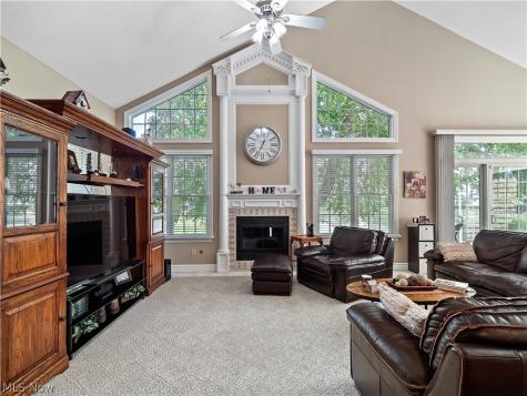 596 Longstreet Lagrange OH 44050