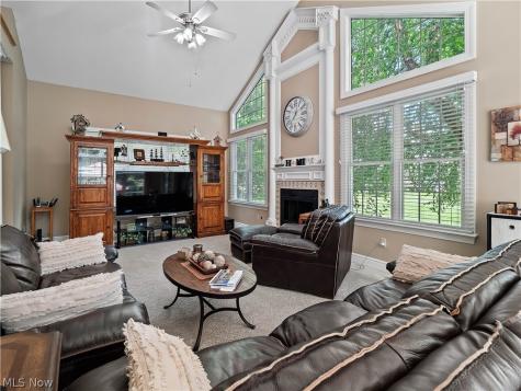 596 Longstreet Lagrange OH 44050