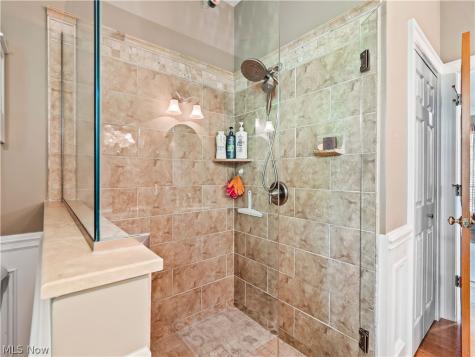 596 Longstreet Lagrange OH 44050