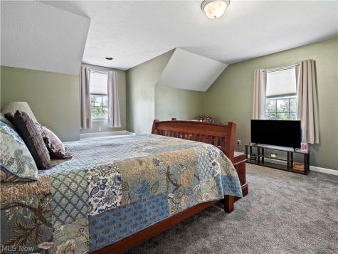 596 Longstreet Lagrange OH 44050