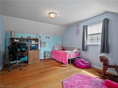 596 Longstreet Lagrange OH 44050