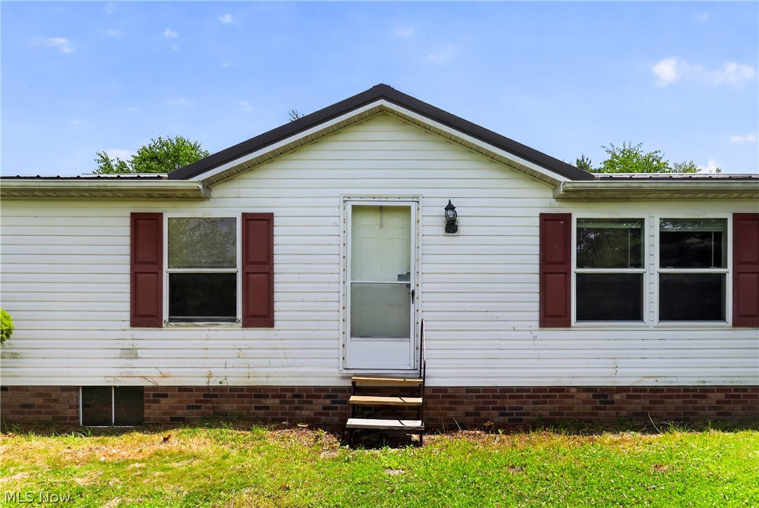 4926 Adams Road East Palestine OH 44413