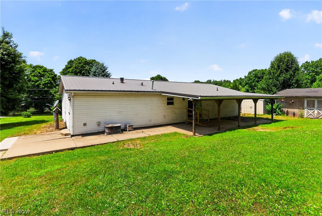 4926 Adams Road East Palestine OH 44413