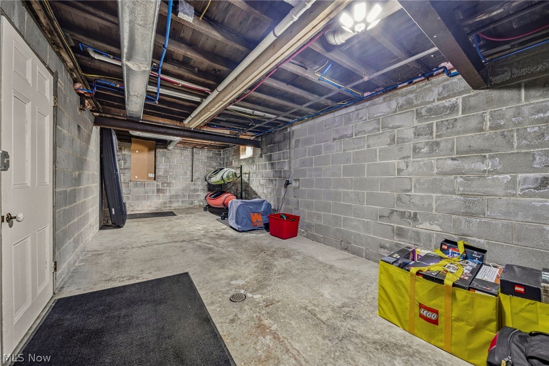 12285 Auburn Road Chardon OH 44024