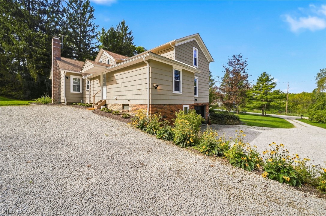 12285 Auburn Road Chardon OH 44024