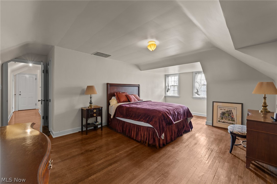 17640 S Woodland Road Shaker Heights OH 44120