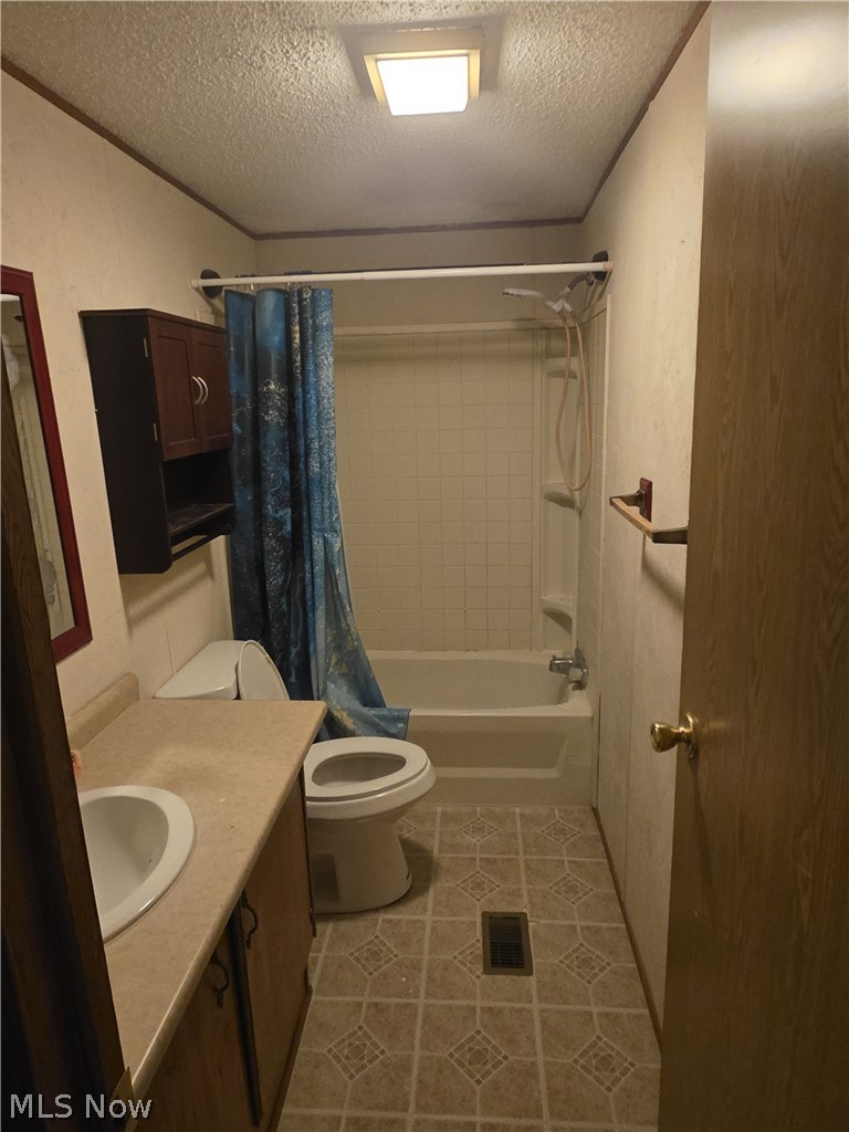 2139 Parkway Drive Deerfield OH 44411
